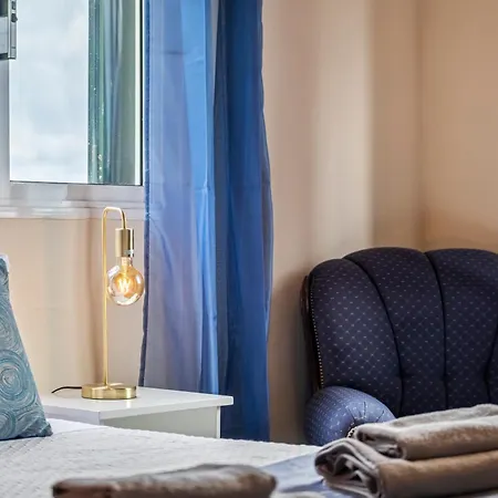 De Freitas By Rent-a-key