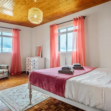 De Freitas By Rent-a-key *