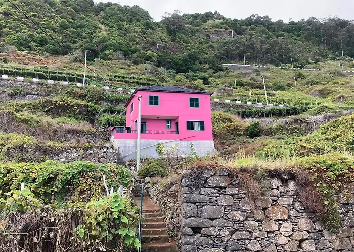 De Freitas By Rent-a-key *